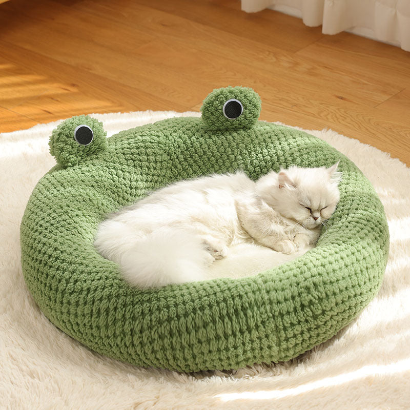 Pet Nest for Small Cats & Dogs – Little Frog Plush Bed, Cozy Autumn/Winter Mat (Up to 5KG)